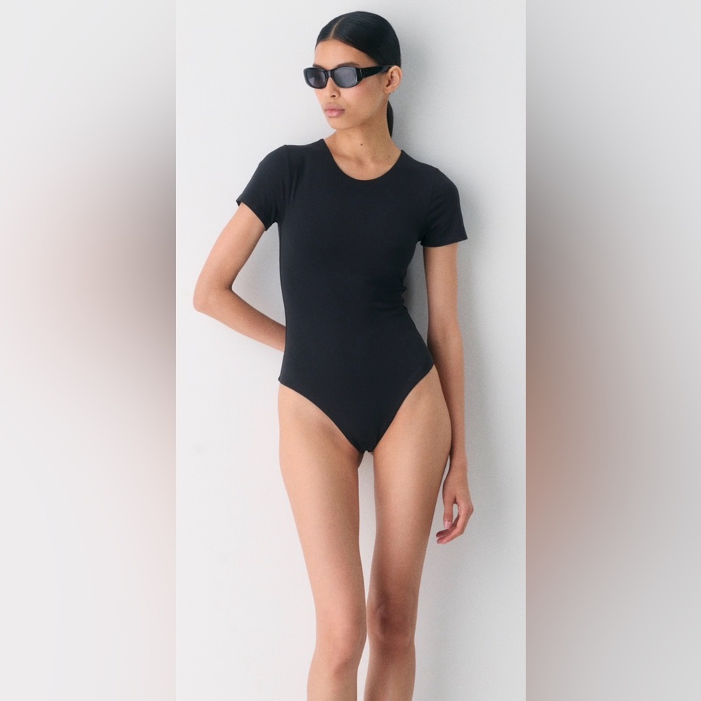 Babaton Black Short Sleeve Bodysuit